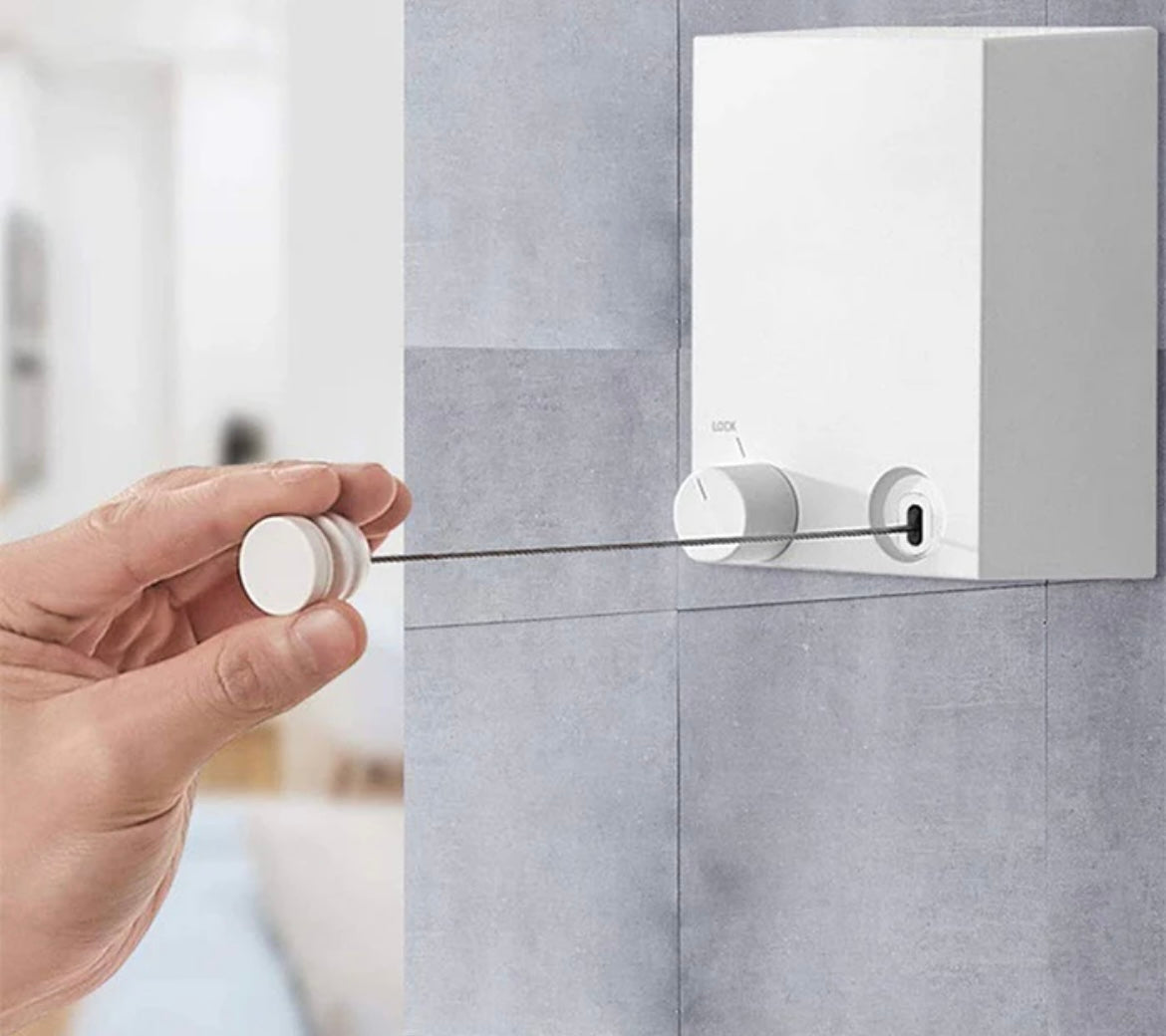 Clothesline white color with a 4.2 meters line and lock easy to use